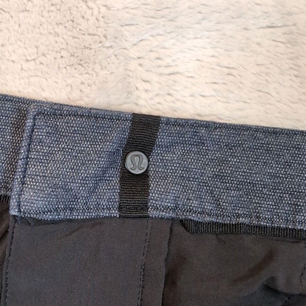 Lululemon ABC Pant Classic Mens Size 36x33 Gray Tech Canvas Straight Five Pocket - Picture 10 of 10